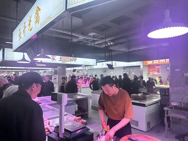 这里新增一个大型社区商业综合体(图3)